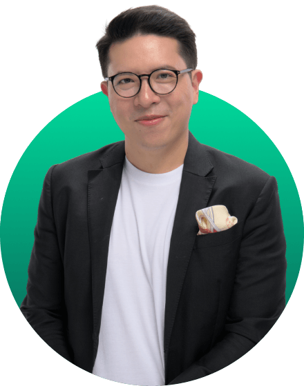 คุณรวิศ หาญอุตสาหะ